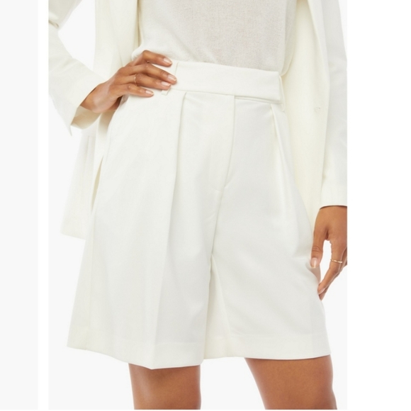 City Shorts in Cream (NWT) - Picture 8 of 8